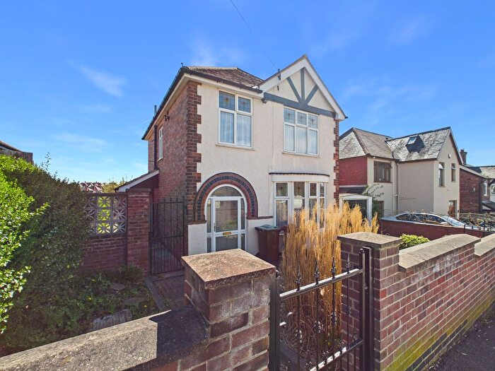 3 Bedroom Detached House For Sale In Parkdale Road, Nottingham, NG3