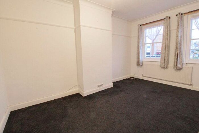 1 Bedroom Flat To Rent In Station Road, Cuffley, EN6