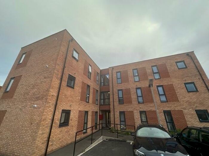 2 Bedroom Flat To Rent In Kilworth Road, Daventry, NN11