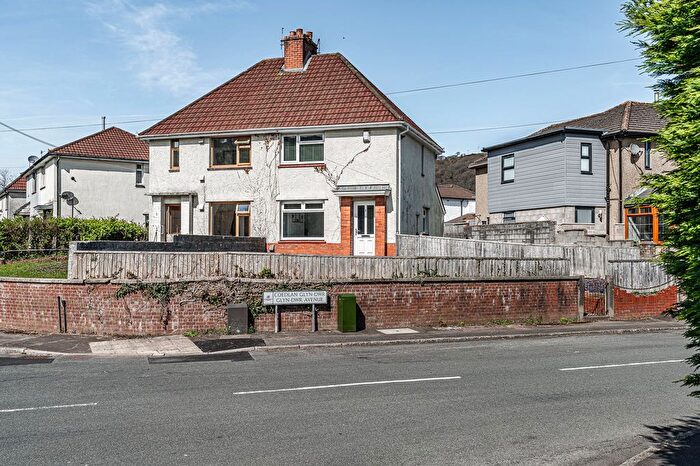2 Bedroom Semi Detached House For Sale In Glyn-Dwr Avenue, Pontypridd, CF37