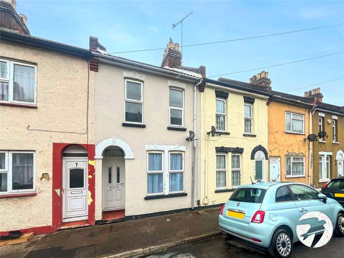 2 Bedroom Terraced House To Rent In Glencoe Road, Chatham, Kent, ME4