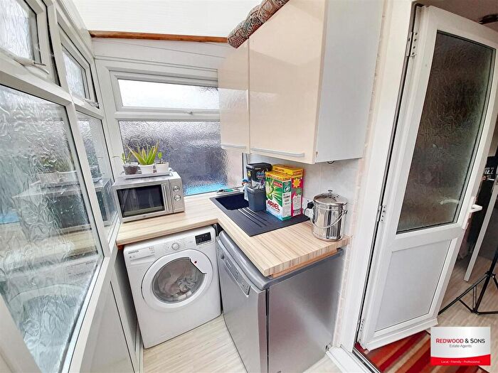 2 Bedroom Semi-Detached Bungalow For Sale In Spinney Walk, Barnham, PO22