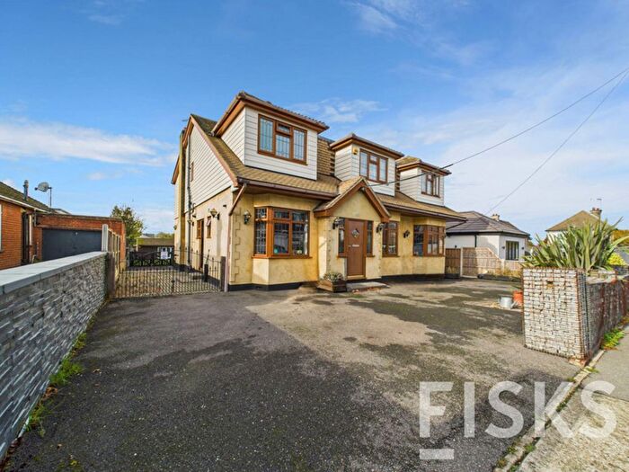 6 Bedroom Detached House For Sale In Spencer Road, Benfleet, SS7