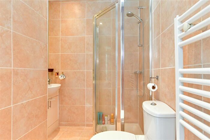1 Bedroom Flat For Sale In Millers Road, Brighton, East Sussex, BN1