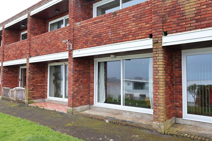 1 Bedroom Flat For Sale In Bay Apartments, Fistral Crescent, TR7