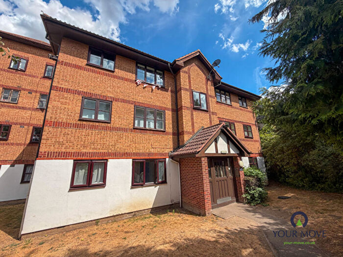 1 Bedroom Flat For Sale In Frobisher Road, Erith, DA8