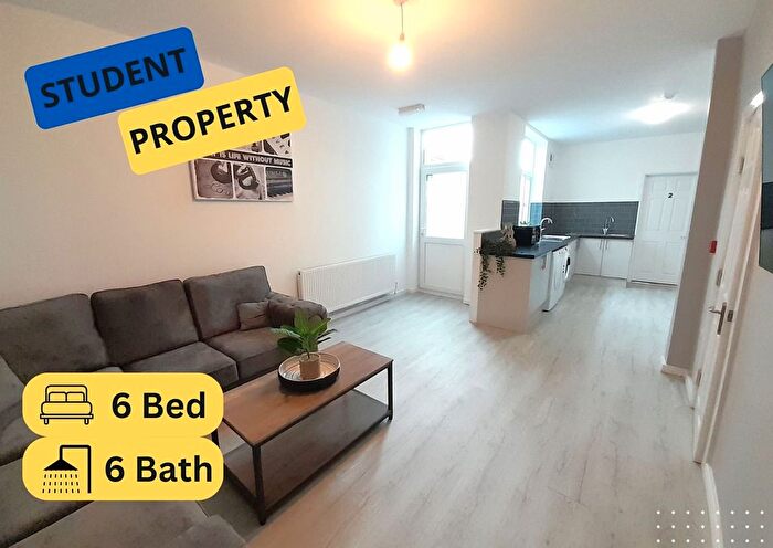 6 Bedroom Terraced House To Rent In Boughey Road, Stoke-On-Trent, ST4