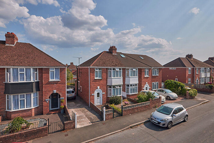 3 Bedroom Semi Detached House For Sale In Summerway, Exeter, EX4