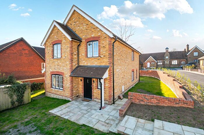 4 Bedroom Detached House For Sale In The Street, Maidstone, ME14