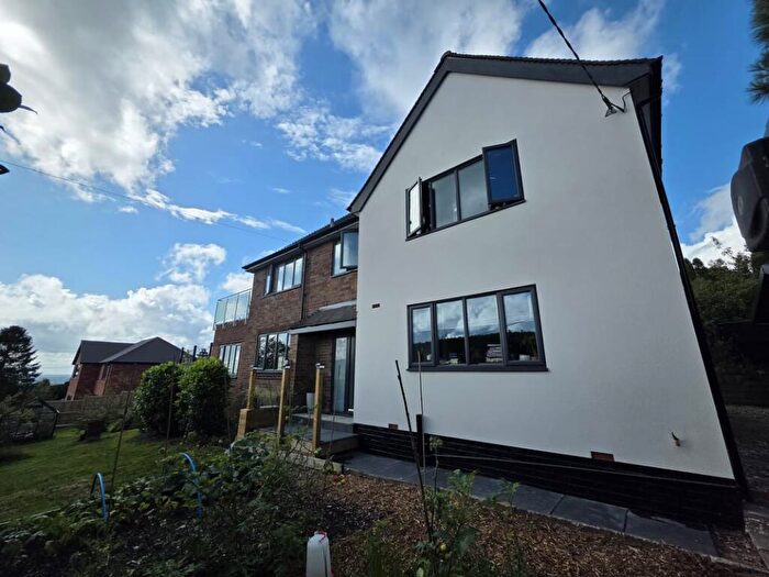 5 Bedroom Detached House For Sale In Mow Cop Road, Stoke-on-Trent, ST7
