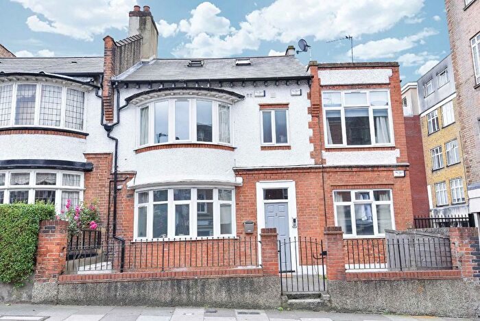 1 Bedroom Flat To Rent In Wyatt Park Road, London, SW2
