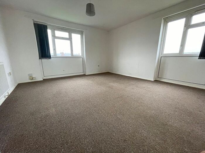 1 Bedroom Flat To Rent In Belper Way, Mansfield, NG18