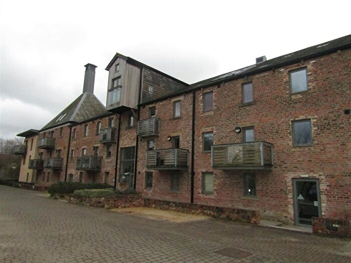 2 Bedroom Flat To Rent In Waterside, Boroughbridge, York, YO51