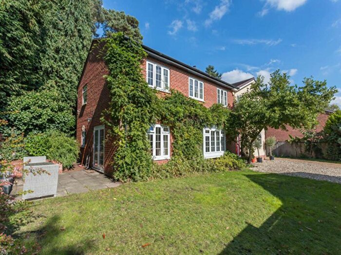 7 Bedroom House To Rent In Vicarage Gardens, Ascot, SL5
