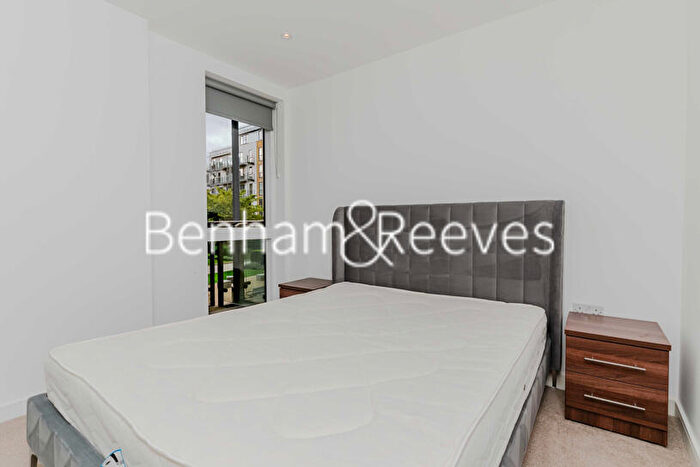 1 Bedroom Apartment To Rent In Ceram Court, Seven Sea Gardens, E3
