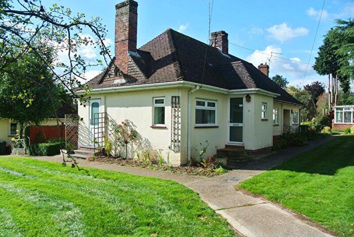 2 Bedroom Bungalow To Rent In Grove Close, Town Centre, RG21