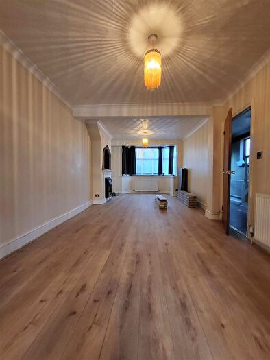 3 Bedroom Property To Rent In Brookdene Road, London, SE18