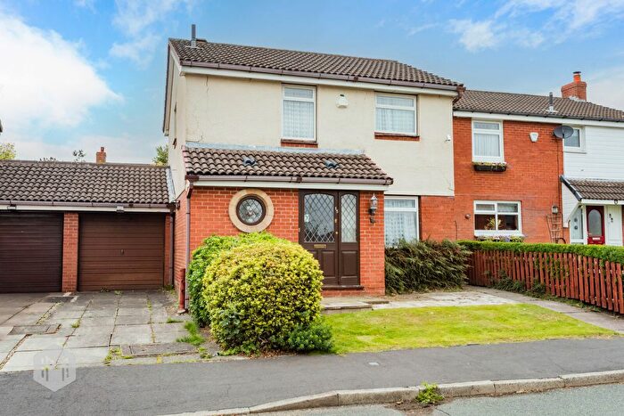 3 Bedroom Link Detached House For Sale In Wolford Drive, Tyldesley, Manchester, Greater Manchester, M29