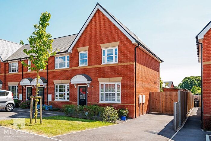 3 Bedroom End Of Terrace House For Sale In Wheatsheaf Road, Wimborne, BH21