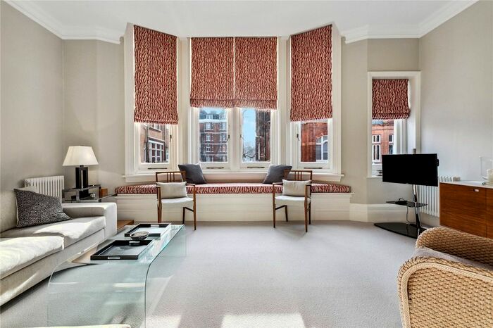 2 Bedroom Flat For Sale In Draycott Place, Chelsea, SW3