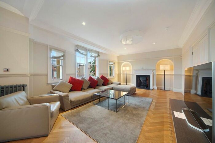 3 Bedroom Flat To Rent In Aberdeen Place, St. John's Wood, NW8
