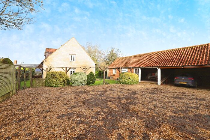 4 Bedroom Detached House For Sale In High Street, Castle Bytham, Grantham, NG33