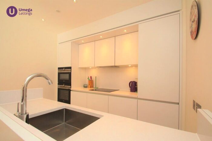 2 Bedroom Flat To Rent In Simpson Loan, Quartermile, Edinburgh, EH3