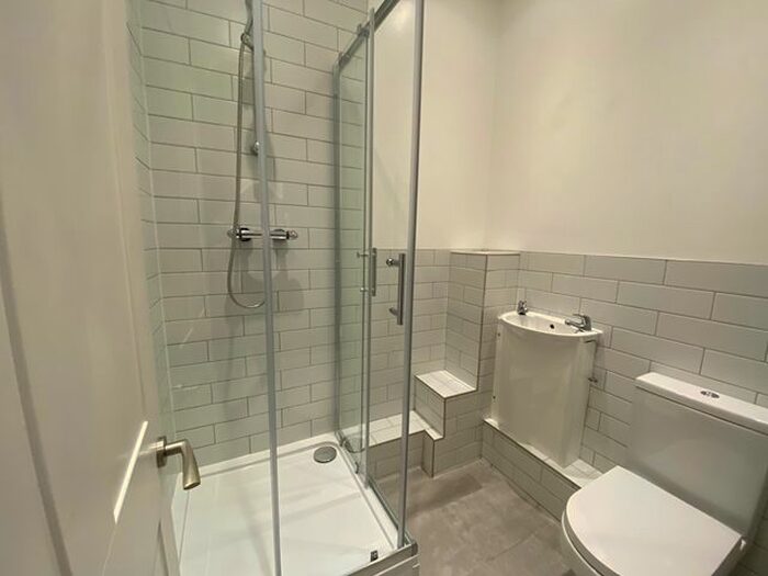 1 Bedroom Flat To Rent In Grand Avenue, Hove, BN3