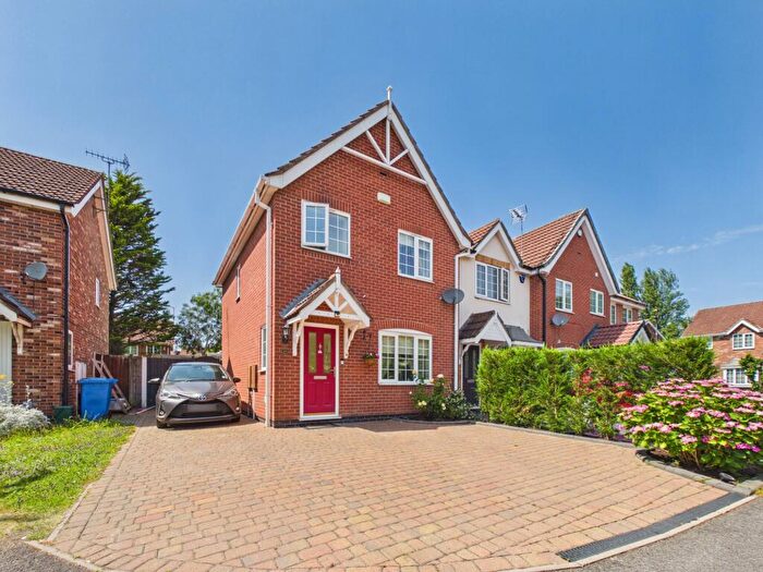 3 Bedroom End Of Terrace House For Sale In Little Woodbury Drive, Littleover, DE23