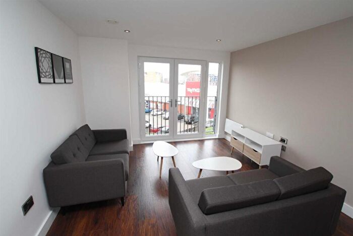 2 Bedroom Apartment To Rent In Wilburn Basin, Ordsall Lane, M5