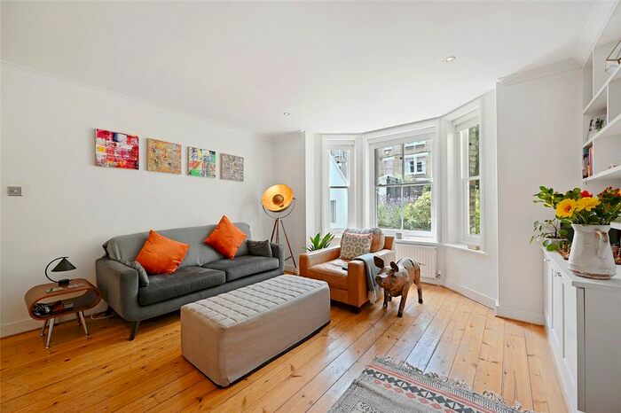 2 Bedroom Flat To Rent In Coverdale Road, London, W12