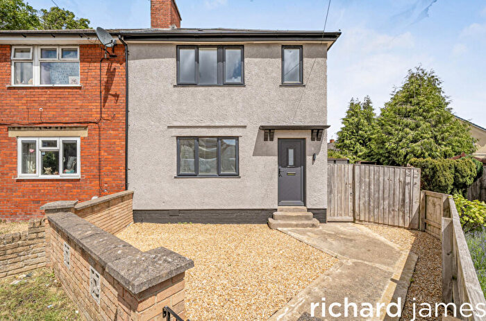 3 Bedroom Semi-Detached House For Sale In Hurst Crescent, Swindon, SN2