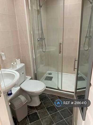 Studio To Rent In Clarkegrove Road, Sheffield, S10