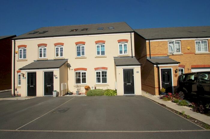 3 Bedroom End Of Terrace House To Rent In Bitterling Street, Ellesmere Port, CH66