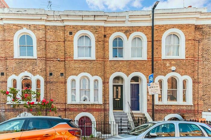 1 Bedroom Flat To Rent In Bellefields Road, London, SW9