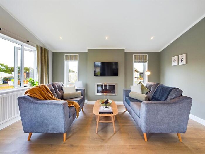 2 Bedroom Park Home For Sale In Deanland Wood Park, Golden Cross, Hailsham, BN27