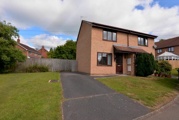 2 Bedroom Semi-Detached House To Rent In Pottle Close, Botley, Oxford, OX2