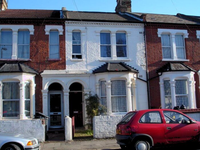 2 Bedroom Flat To Rent In Westerfield Road, London, N15