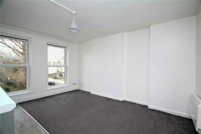 1 Bedroom Apartment To Rent In Greena Court, - Shelley Road, Worthing, West Sussex, BN11