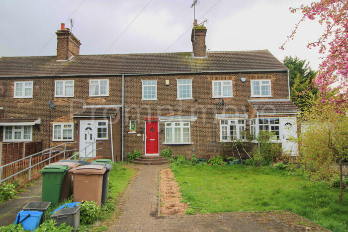 3 Bedroom Terraced House To Rent In Moat Lane Luton, LU3
