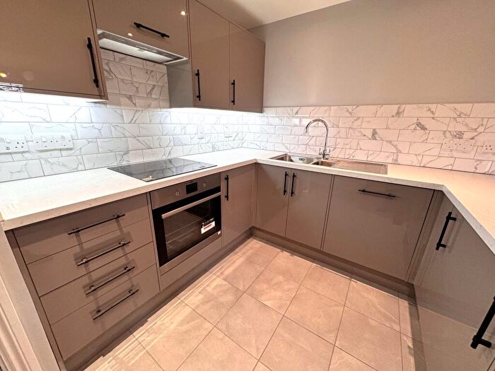 2 Bedroom Maisonette To Rent In Gilpin Court, Hockliffe, Leighton Buzzard, LU7