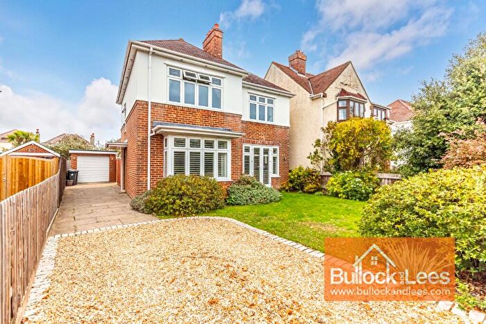 3 Bedroom Detached House For Sale In Meon Road, Bournemouth, Dorset, BH7