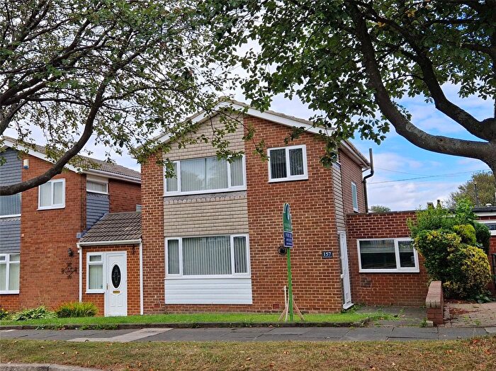 3 Bedroom Link Detached House For Sale In Hillhead Parkway, Newcastle Upon Tyne, Tyne And Wear, NE5