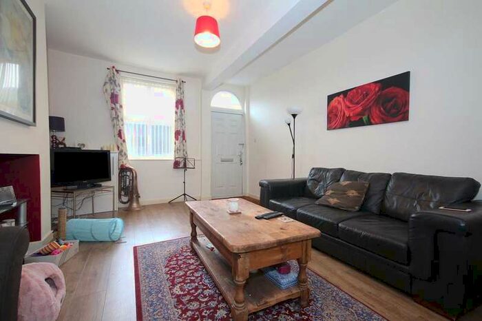 2 Bedroom House To Rent In Croft Street, Hyde, Greater Manchester, SK14