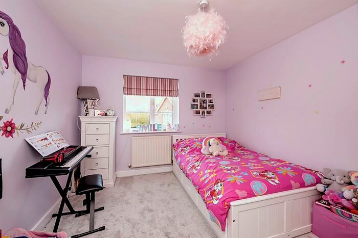 4 Bedroom Detached House For Sale In Bluebell Rise, Grange Park, Northampton, NN4