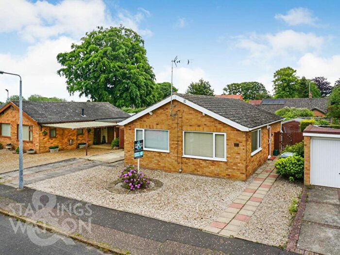 2 Bedroom Detached Bungalow For Sale In Braydeston Crescent, Brundall, Norwich, NR13
