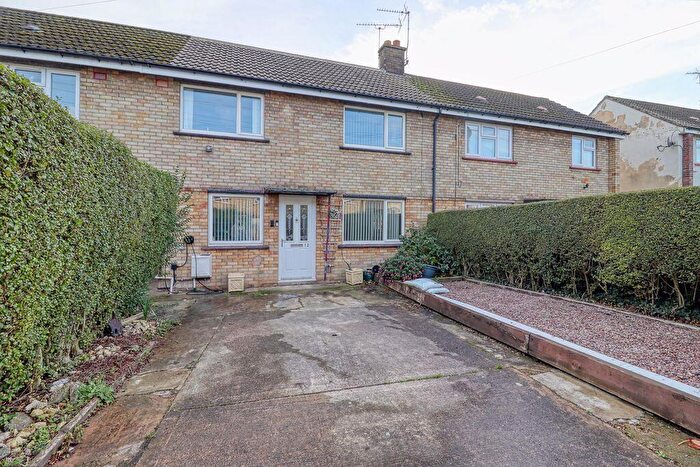 2 Bedroom Terraced House For Sale In Theaker Avenue, Gainsborough, DN21