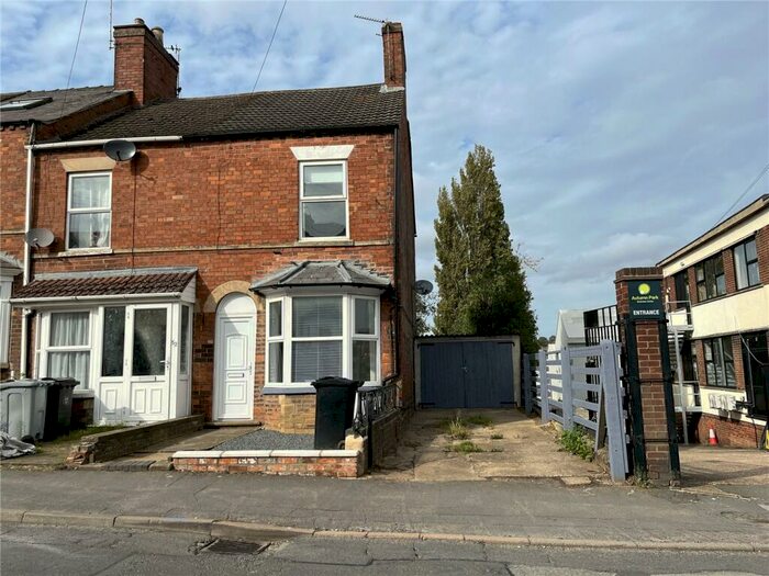 3 Bedroom Semi-Detached House To Rent In Dysart Road, Grantham, Lincolnshire, NG31