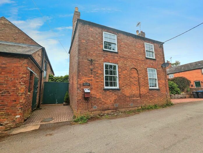 2 Bedroom House To Rent In Pit Hill, Leicestershire, LE8