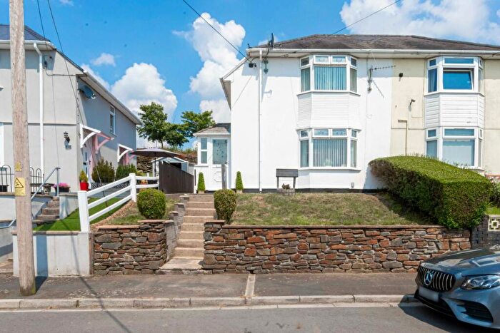 3 Bedroom Semi-Detached House For Sale In Maen Gilfach, Trelewis, Treharris, CF46